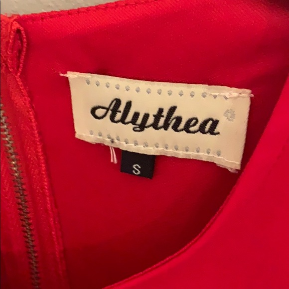 Red dress with cutouts in the back - Picture 5 of 5